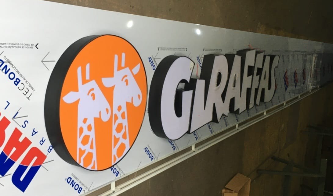 Letras Giraffas produção