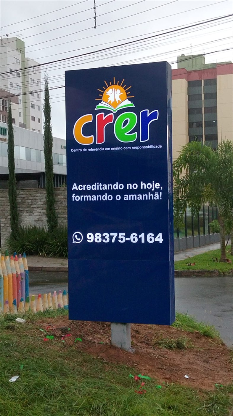 Totem Escola Crer