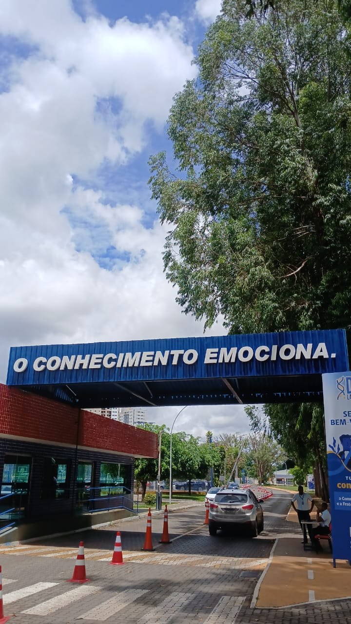 Fachada O Conhecimento Emociona